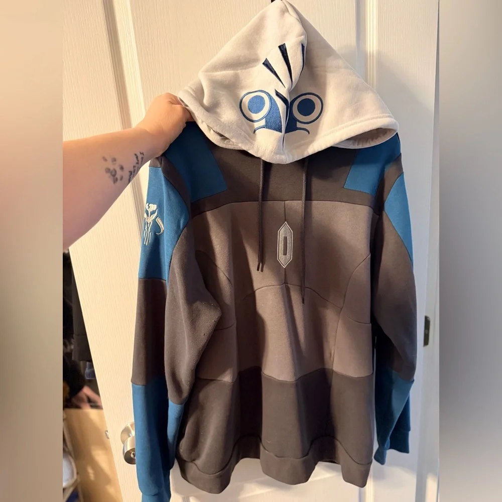 Her Universe Star Wars Bo-Katan Armor Hoodie Plus Size - Picture 4 of 13